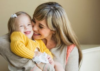 Start der NDR Benefizaktion "Hand in Hand für Norddeutschland - Besser zusammen!"