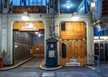 Hamburgs Historisches Juwel - Der Alte Elbtunnel