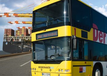 Einzigartige Hafenreise: Bremerhaven feiert Ehrentage mit "HafenBus op Platt"
