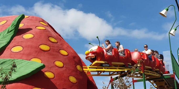Karls Erlebnis-Dorf Loxstedt: Norddeutschlands neue Freizeitattraktion mit Erdbeer-Flair