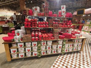 Karls Erlebnis-Dorf Loxstedt: Norddeutschlands neue Freizeitattraktion mit Erdbeer-Flair