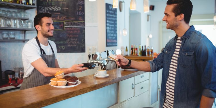 Bargeld oder Karte? So zahlen Urlauber an der Nordsee heute