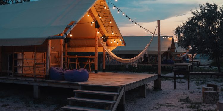 Glampingurlaub mit Meerblick – Djursland auf besondere Weise erleben